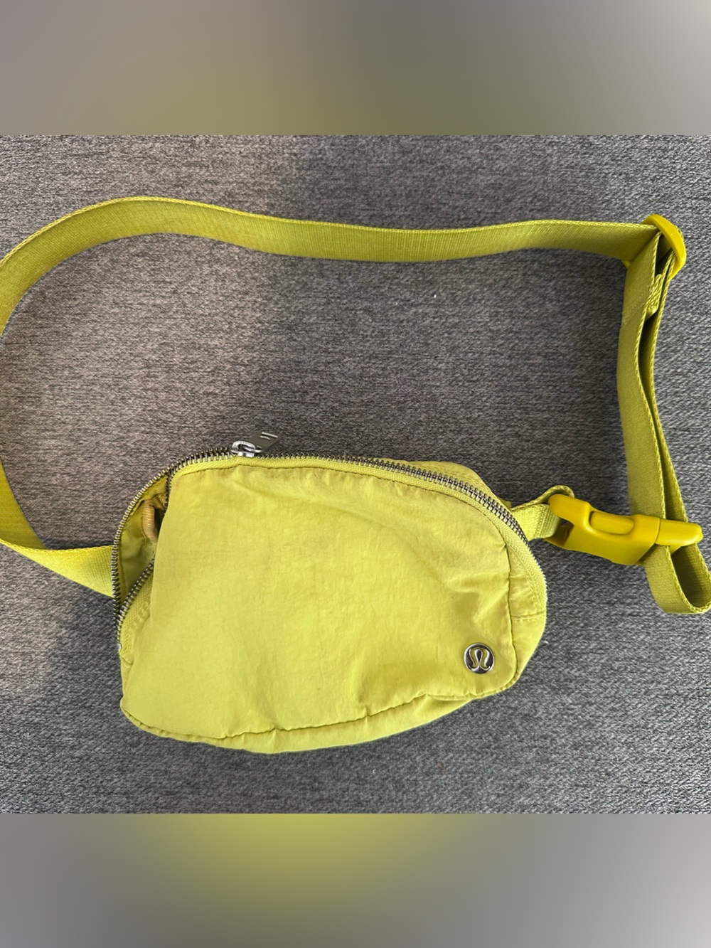 Lululemon everywhere belt bag Chartreuse